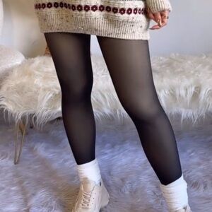 5/$25 🏷️ - Tan Fleece Tights Size M/L